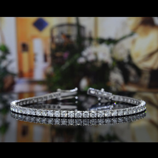 4 Carats Tennis Bracelet Natural Diamonds F,VS or G, SI1 - Image 2