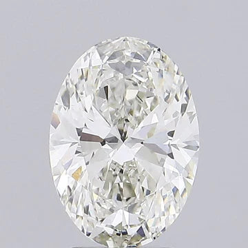 Oval cut diamonds: the emphasis of size and personal style