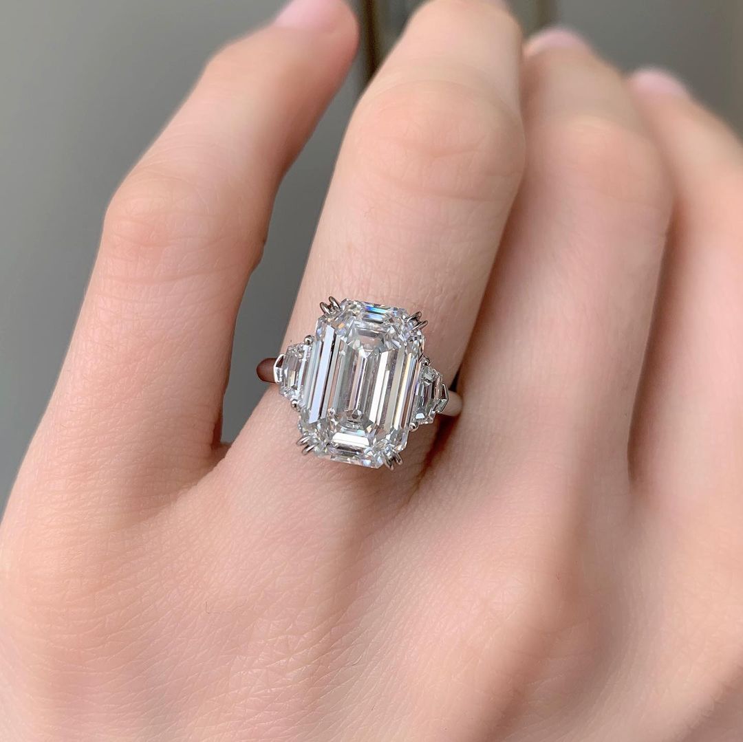 Platinum engagement ring