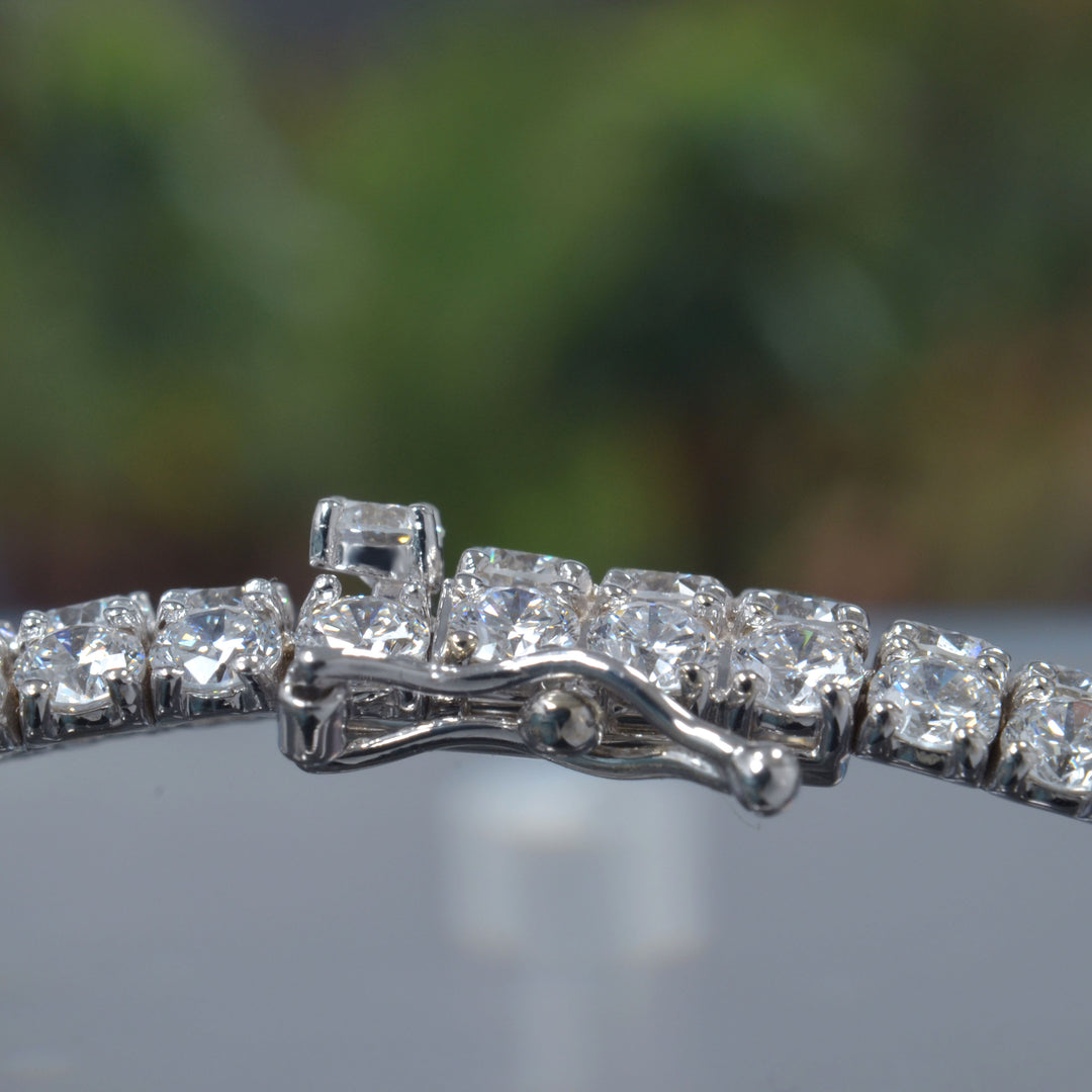 Lab Grown 3-Row Round Cut Tennis Bracelet (14 Ctw.)