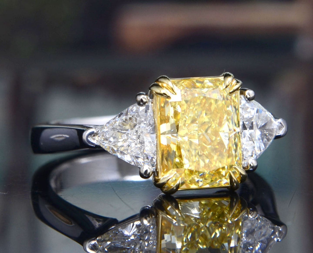 4.10 Ctw Canary Fancy Light Yellow Rectangle Radiant with Trillions 3-Stone Ring VS1 GIA