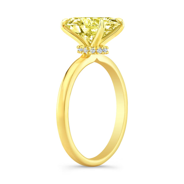 2.30 Ctw Canary Fancy Light Yellow Oval Cut  Hidden Halo Diamond Ring VVS1 GIA