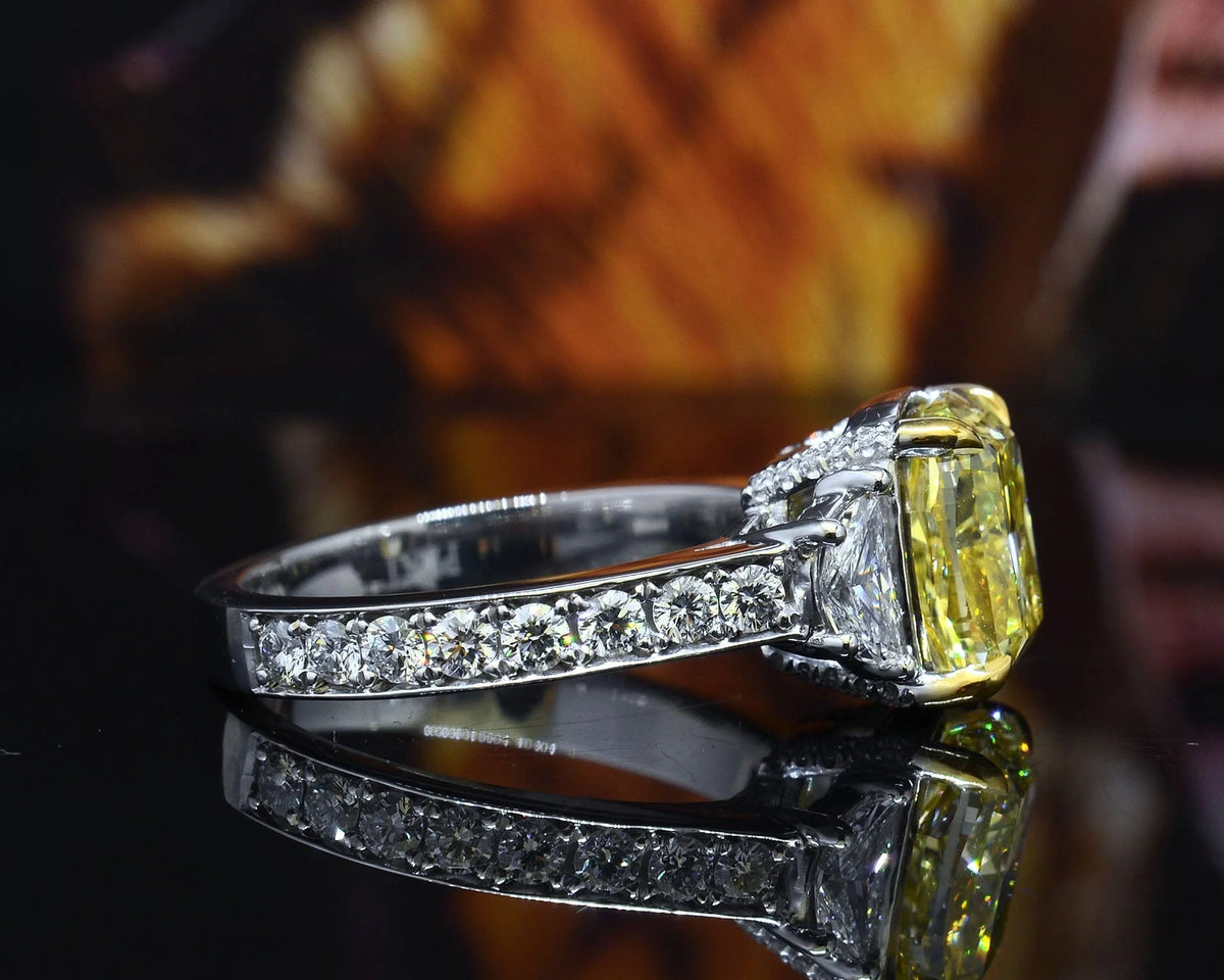 Lab grown yellow cushion cut with half moon diamond pave ring vvs2 igi certified