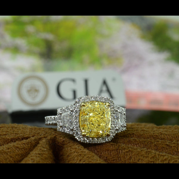 4.20 Ctw Fancy Yellow Cushion & Trapezoids Halo Diamond Ring VS2 GIA