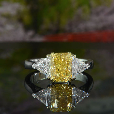 2.60 Ctw Canary Fancy Intense Yellow Elongated Radiant with Trillions 3-Stone Ring VS1 GIA