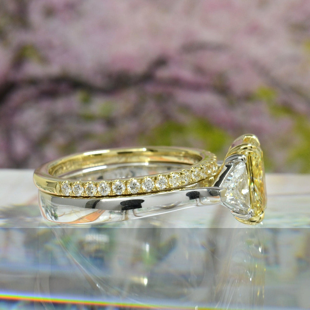 4.70 Ctw Fancy Light Yellow Canary Radiant with Trillions 3-Stone Ring VVS2 GIA