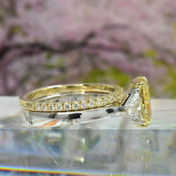 2.20 Ctw Fancy Light Yellow Canary Radiant with Trillions 3-Stone Ring VVS1 GIA