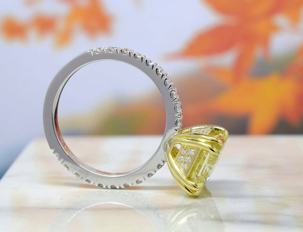 3.75 Ct. Radiant Cut Earth Mined Canary Fancy Yellow Diamond Ring VS2 GIA Certified