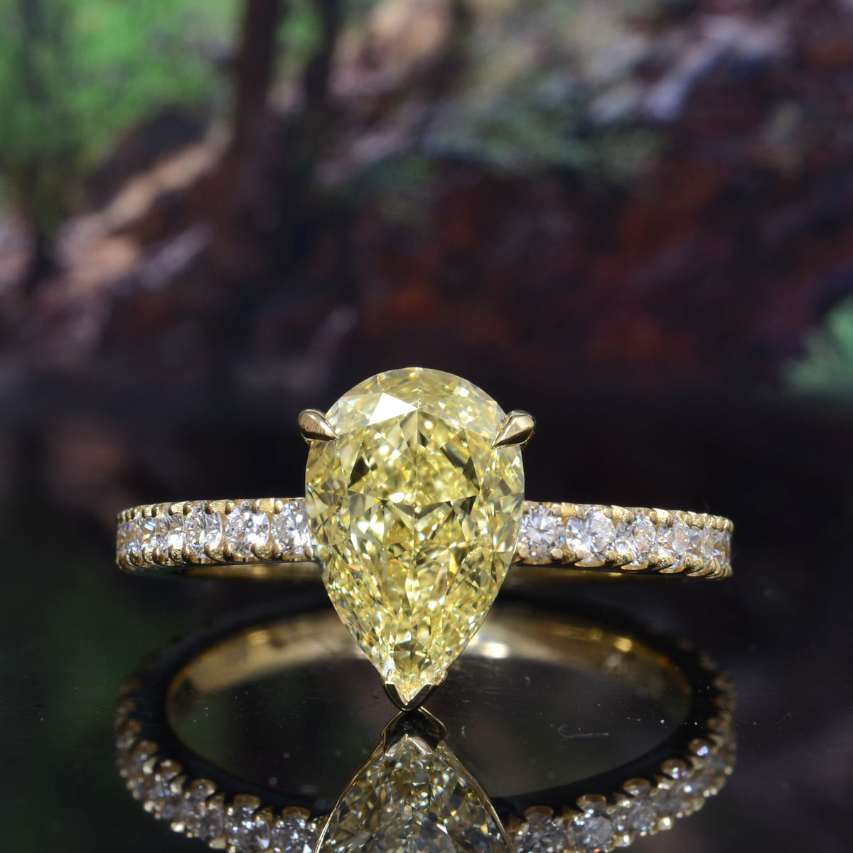 2caratpearcutfancylightyellowlowprofile1658 allyellowgold front01
