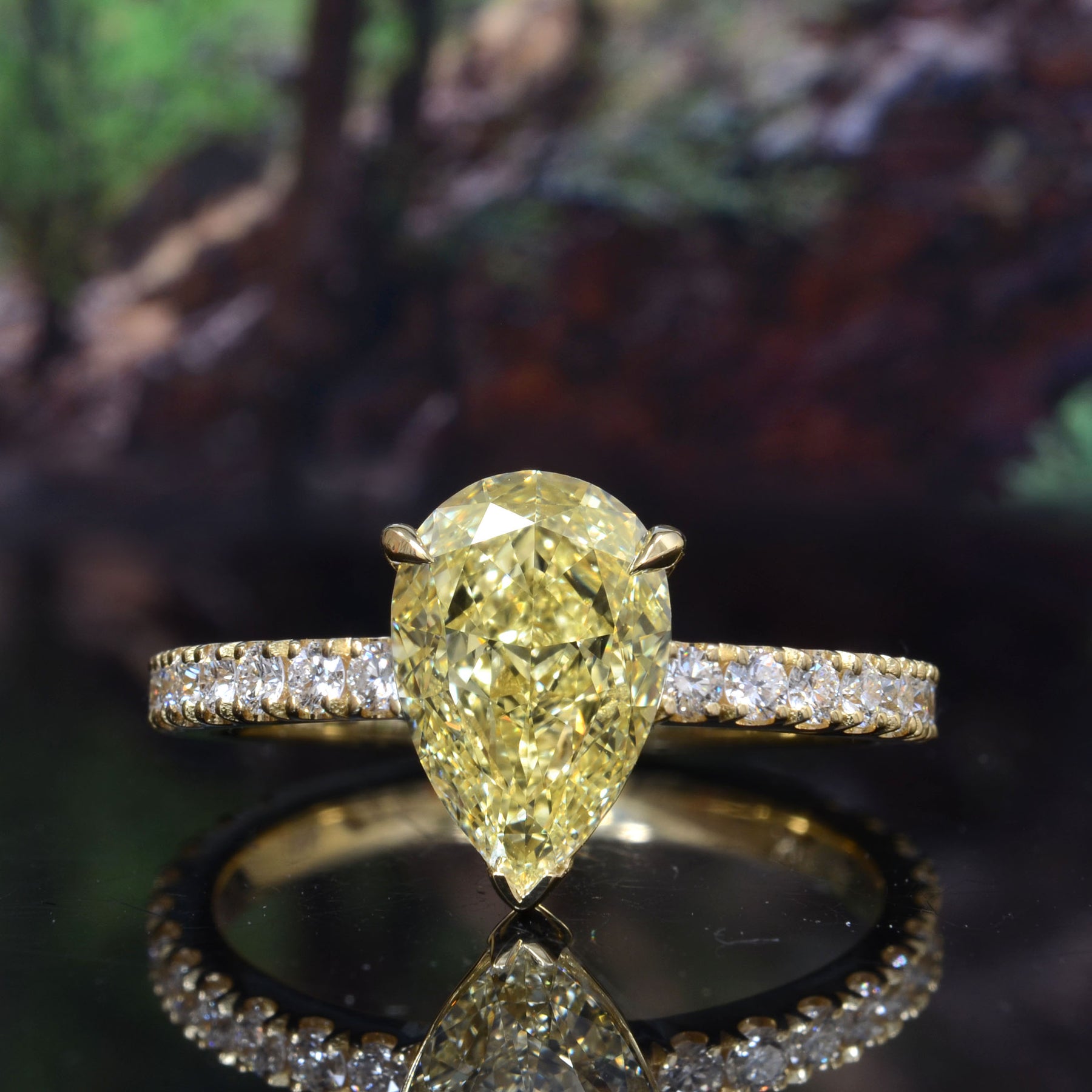 Pear shaped yellow gold diamond ring sales