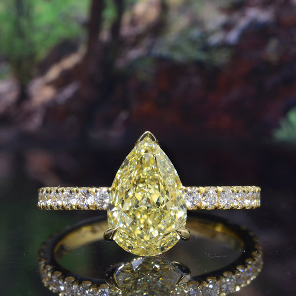 3.20 Ctw Canary Fancy Yellow Pear Cut Ring Low Profile VS2 GIA