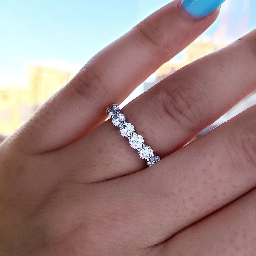 3 Ctw Round Cut Diamond Eternity Ring F-G Color VS1