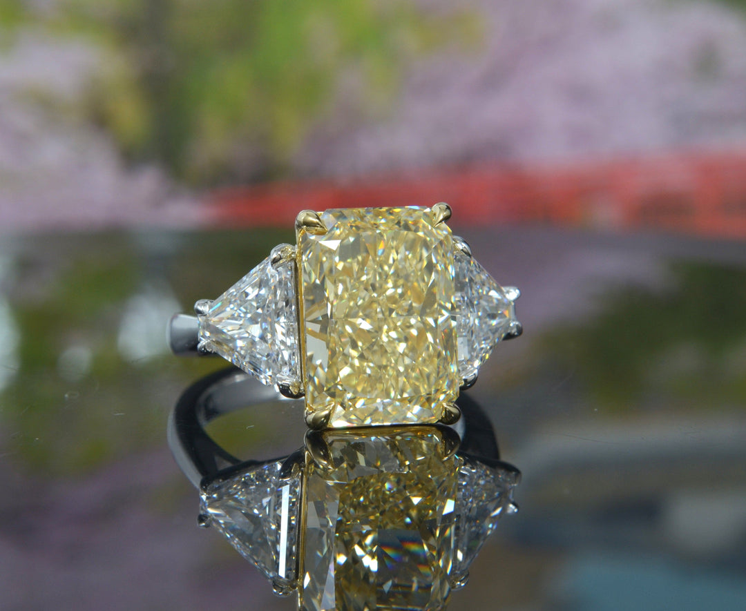 7.80 Ctw Canary Fancy Yellow Elongated Radiant with Trillions 3-Stone Ring VS1 GIA