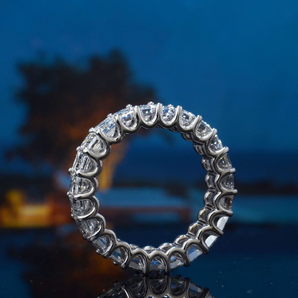 4 carats emerald cut eternity band u setting f g color vs1