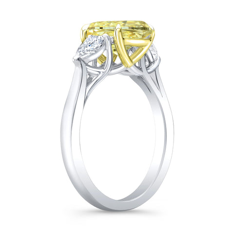 2.70 Ctw Canary Fancy Light Yellow Oval Cut & Pear Cut Diamond Ring VVS1 GIA