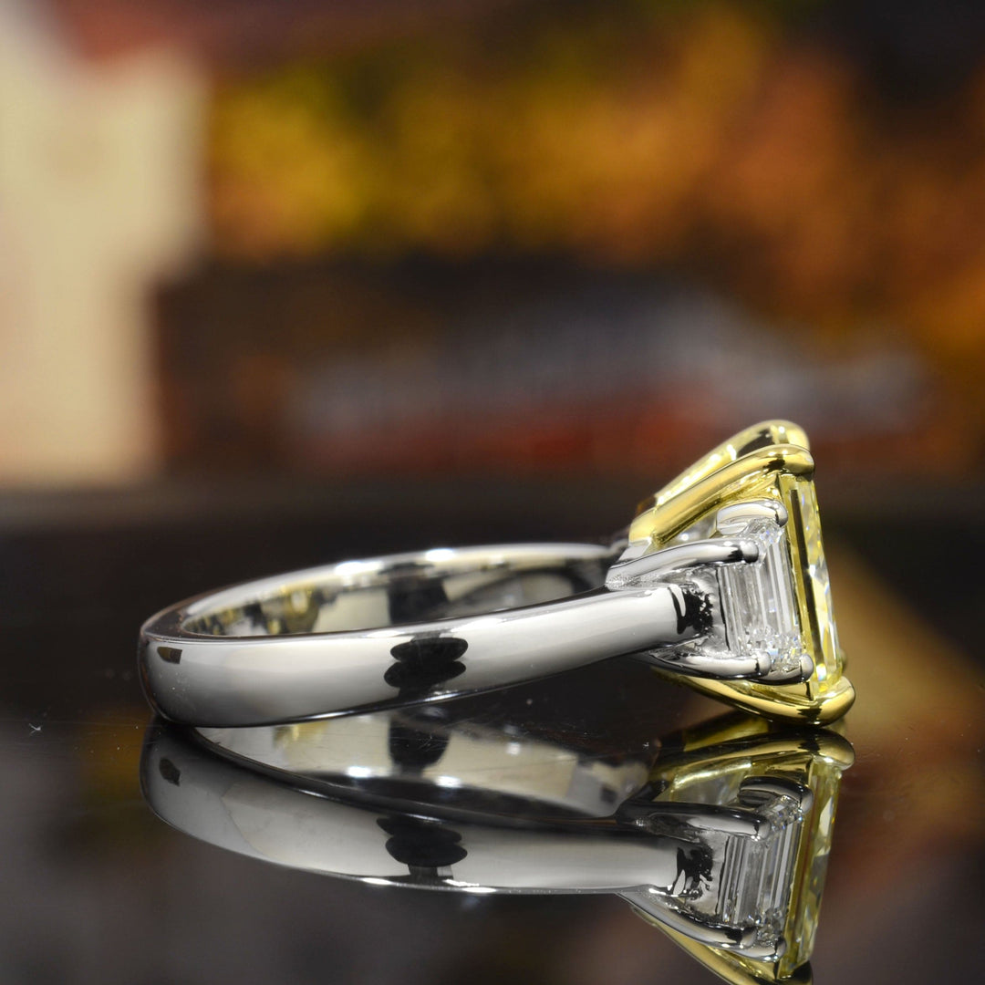 5.70 Ctw Canary Fancy Yellow Radiant Cut & Trapezoid Diamond Ring VS1 GIA