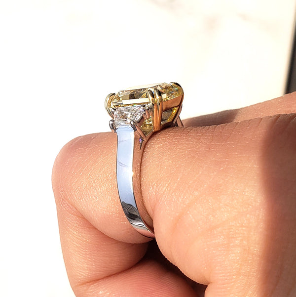 4.70 Ctw Fancy Light Yellow Radiant Cut & Trapezoids 3 Stone Ring VVS2 GIA