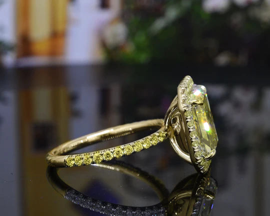 Lab grown yellow radiant cut halo yellow pave diamond ring vvs2 igi certified