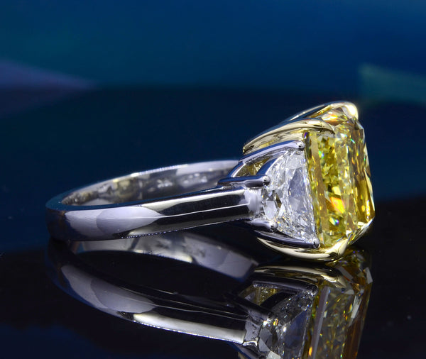 Lab Grown Rectangular Yellow Radiant Cut & Half Moon Diamond Ring VVS2 IGI 5.5 ctw