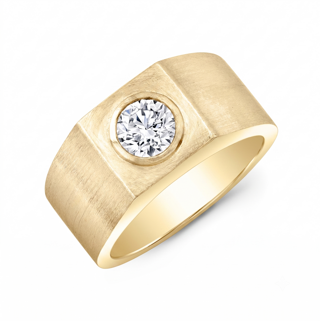 Round diamond Bezel set Men's Ring in yellow gold