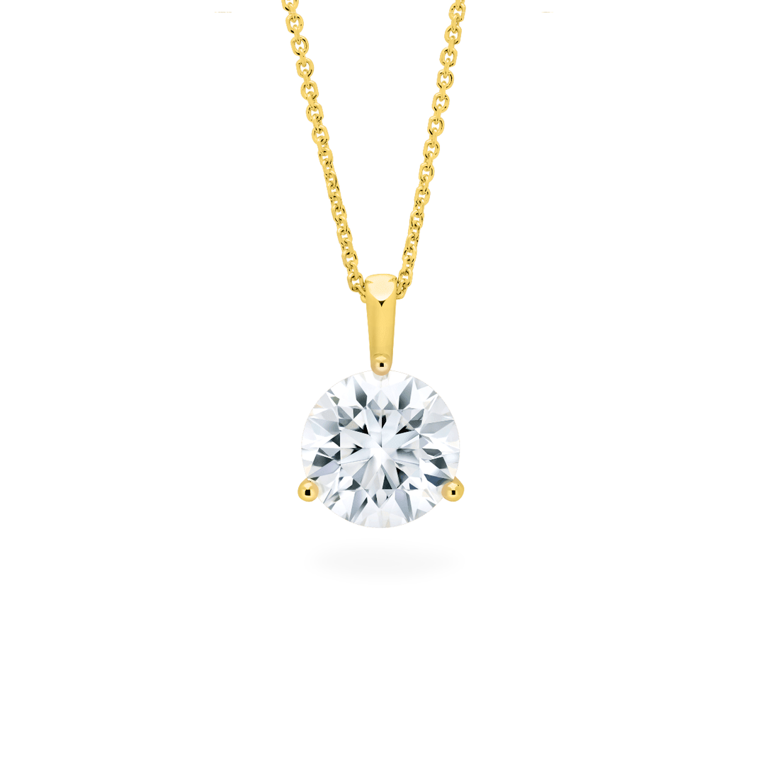 Round cut diamond 3-Prong pendant with chain in yellow gold