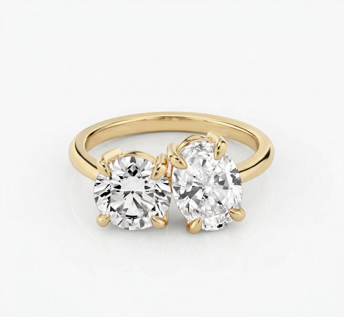 Toietmoiround_ovaldiamondringyellowgold