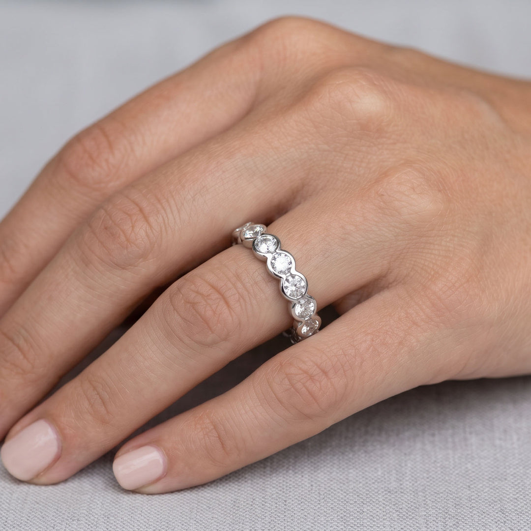 halfbezelstyleonfinger-Ringsize9-4carat