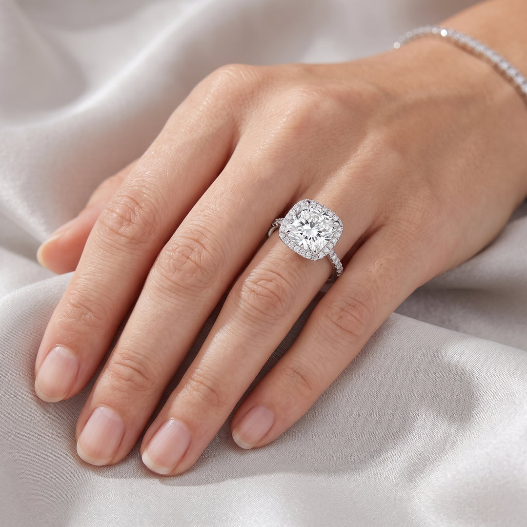 2.95 Ctw Brilliant Cushion Cut Halo Ring I Color VVS2 GIA Certified