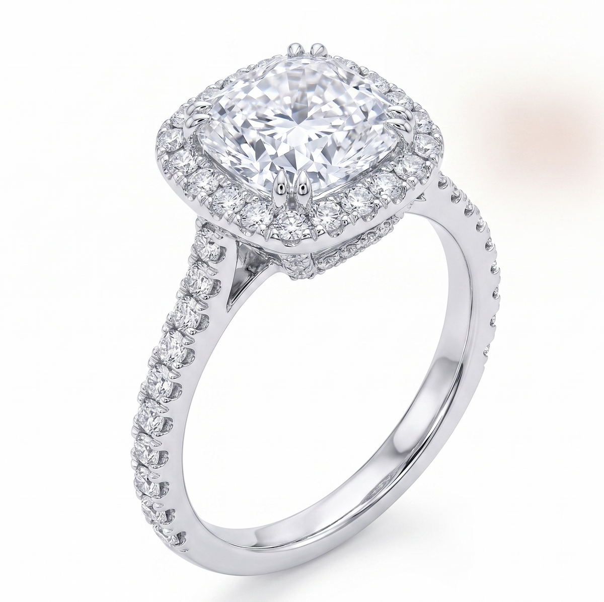 Halo_cushion_pave