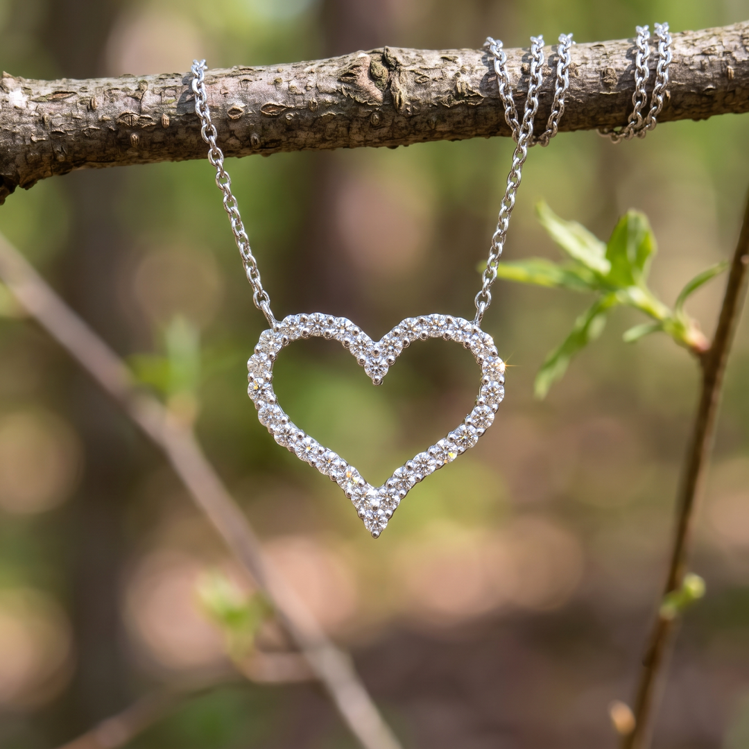 Valentine's Diamond Heart Pendant With Chain F Color VS1 Clarity