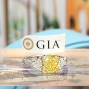 3.10 Ctw Canary Fancy Light Yellow Cushion & Trillion Cut Diamond Ring VS1 GIA