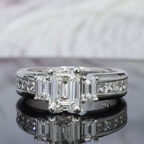 2.60 Ct. Emerald Cut w Baguettes Diamond Engagement Ring G Color VS1 GIA Certified