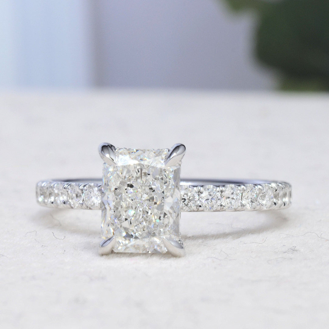4.00 Ct. Radiant Cut Engagement Ring Set H Color VVS2 GIA Certified