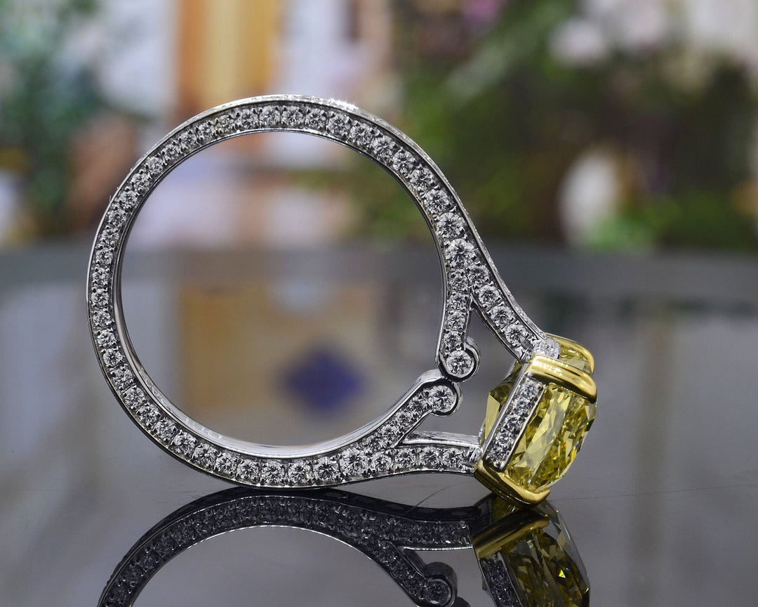3.75 Ct Canary Fancy Yellow Cushion Engagement Ring VVS2 GIA Certified