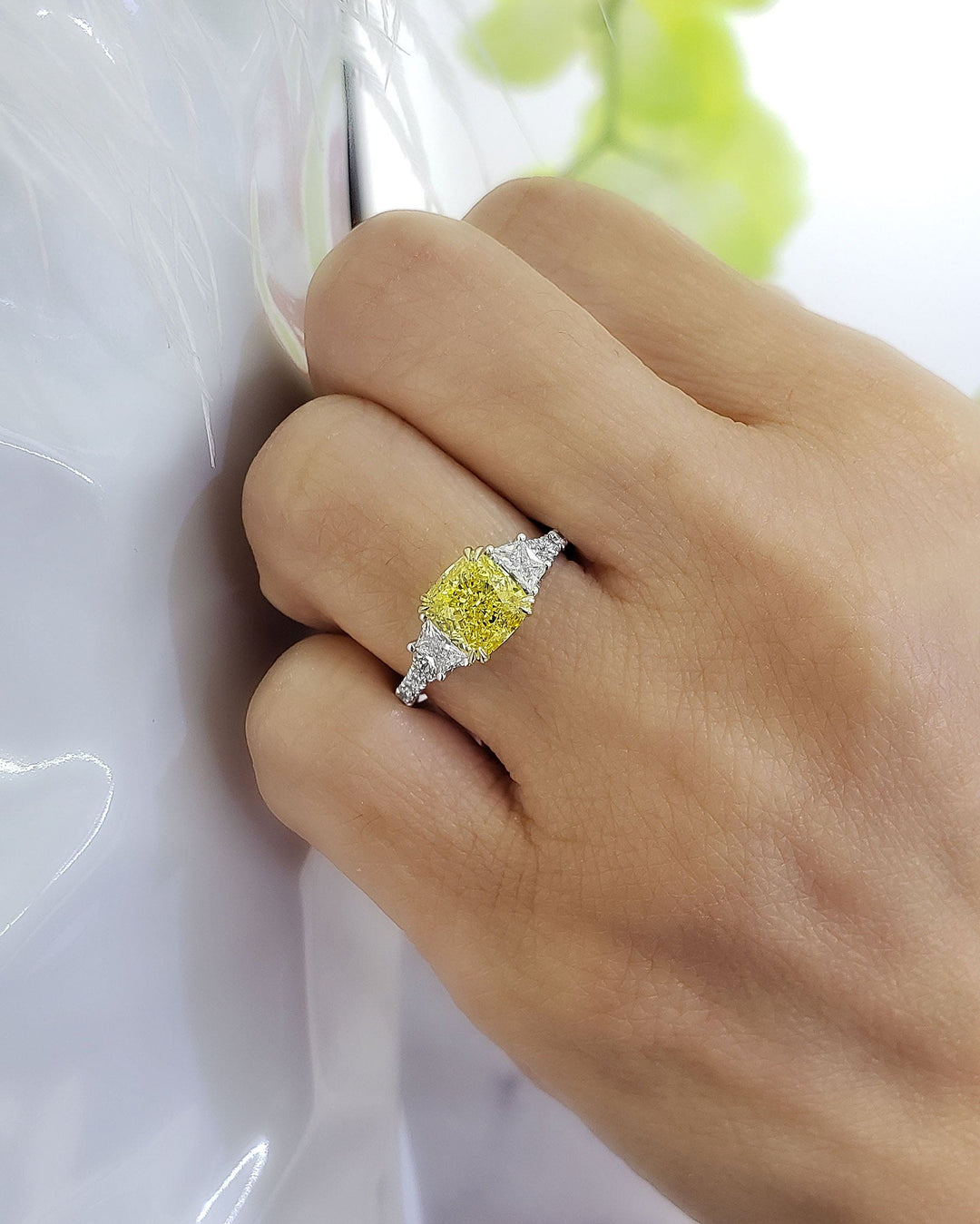 2.15 Ctw Canary Fancy Yellow Radiant Cut Ring Set VS1 GIA Certified