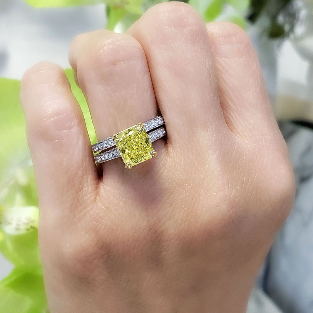 4.25 Ctw Canary Fancy Intense Yellow Cushion Cut Diamond Ring SI1 GIA Certified