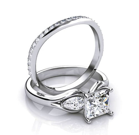 Princess cut & Pear Shape 3Stone Diamond Ring 