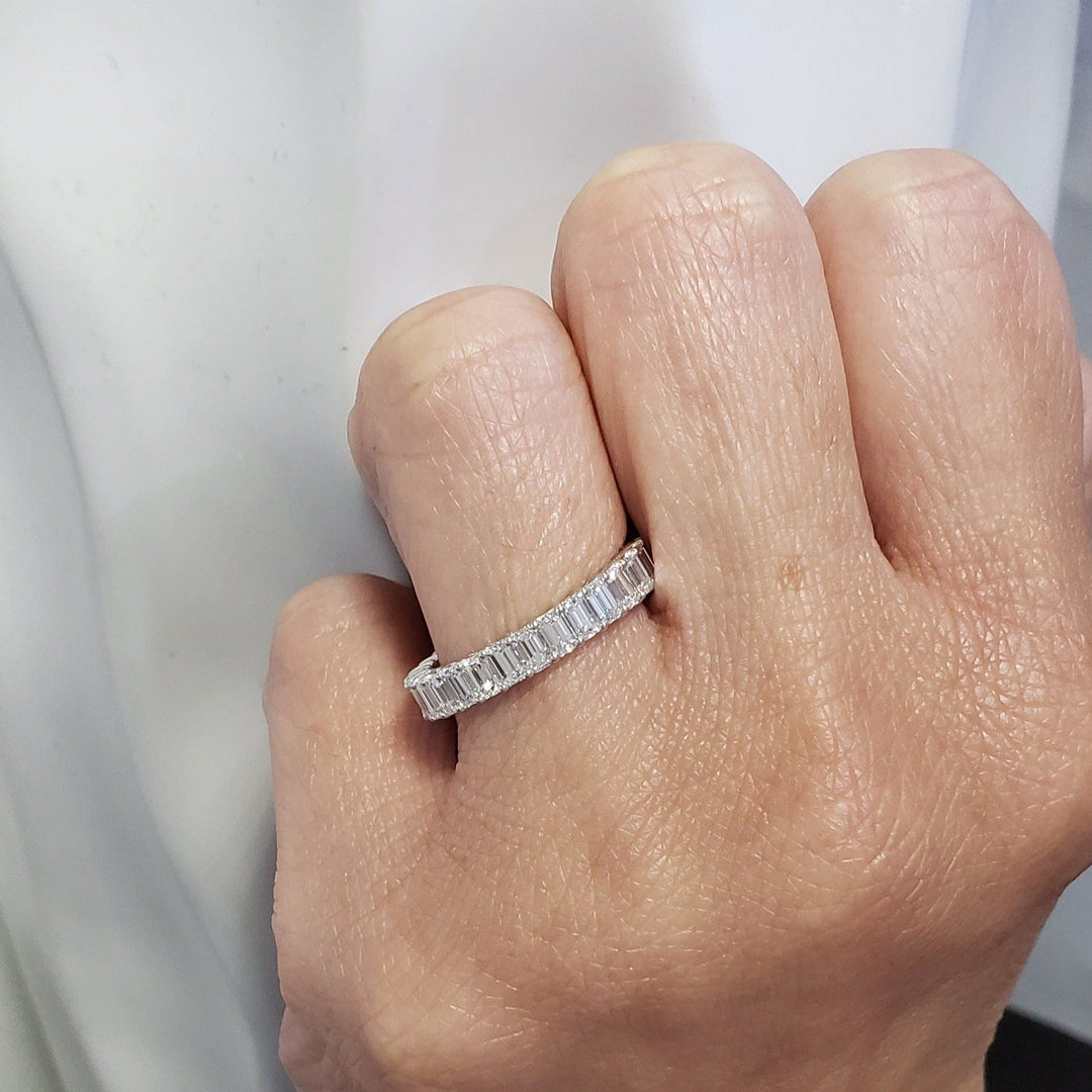 Emerald Cut Eternity Band Gallery Style F-G Color VS1 (2.50 Ctw)