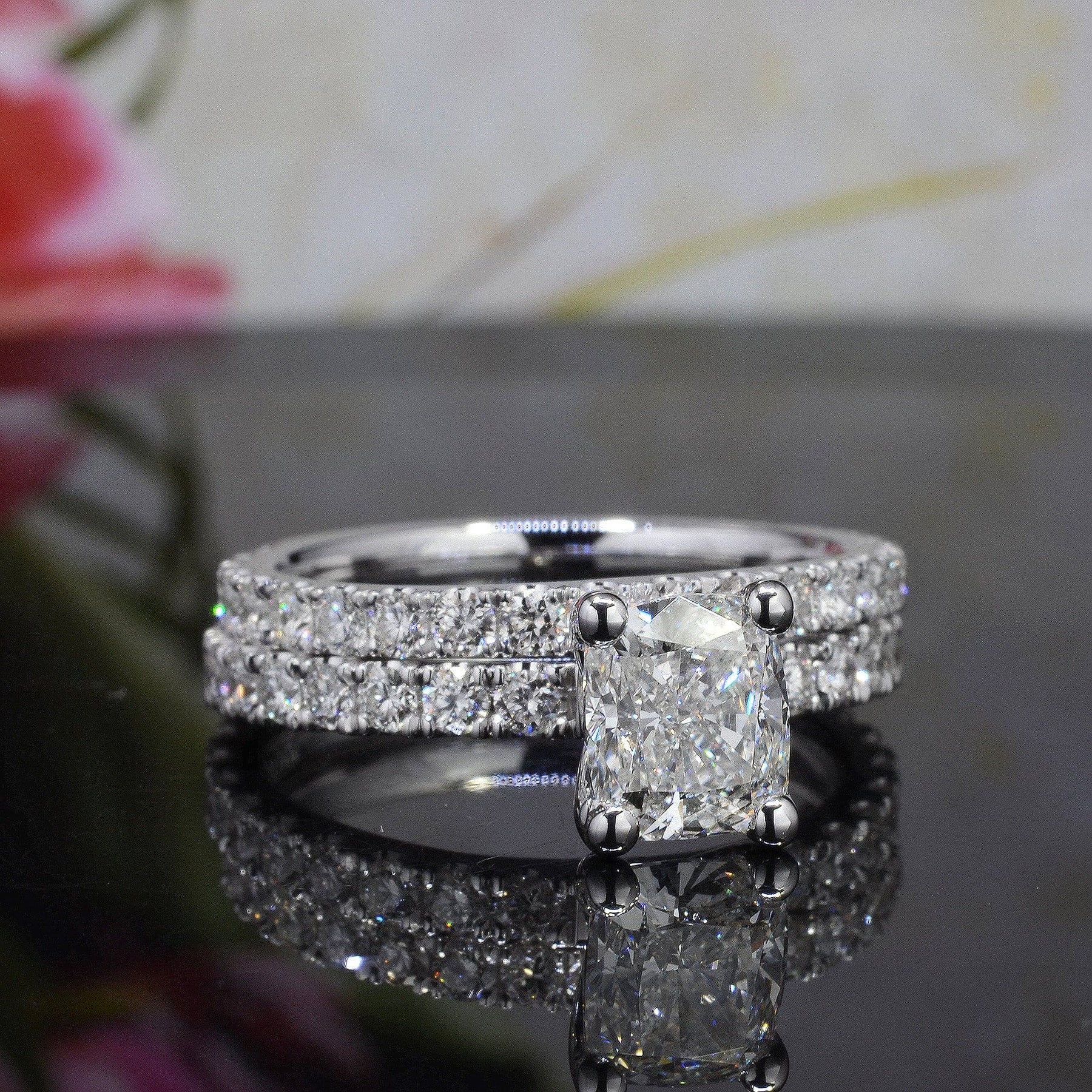 Juliette Oval Halo Diamond Engagement Ring | E.R. Sawyer Jewelers