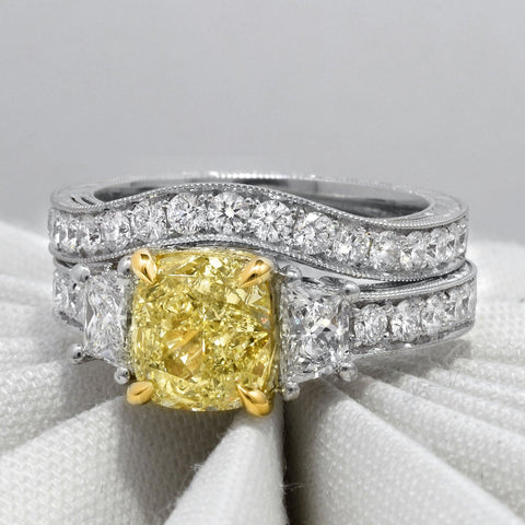 2.40 Ct Canary Fancy Yellow Cushion & Trapezoids Art Deco Diamond Ring VS2 GIA Certified
