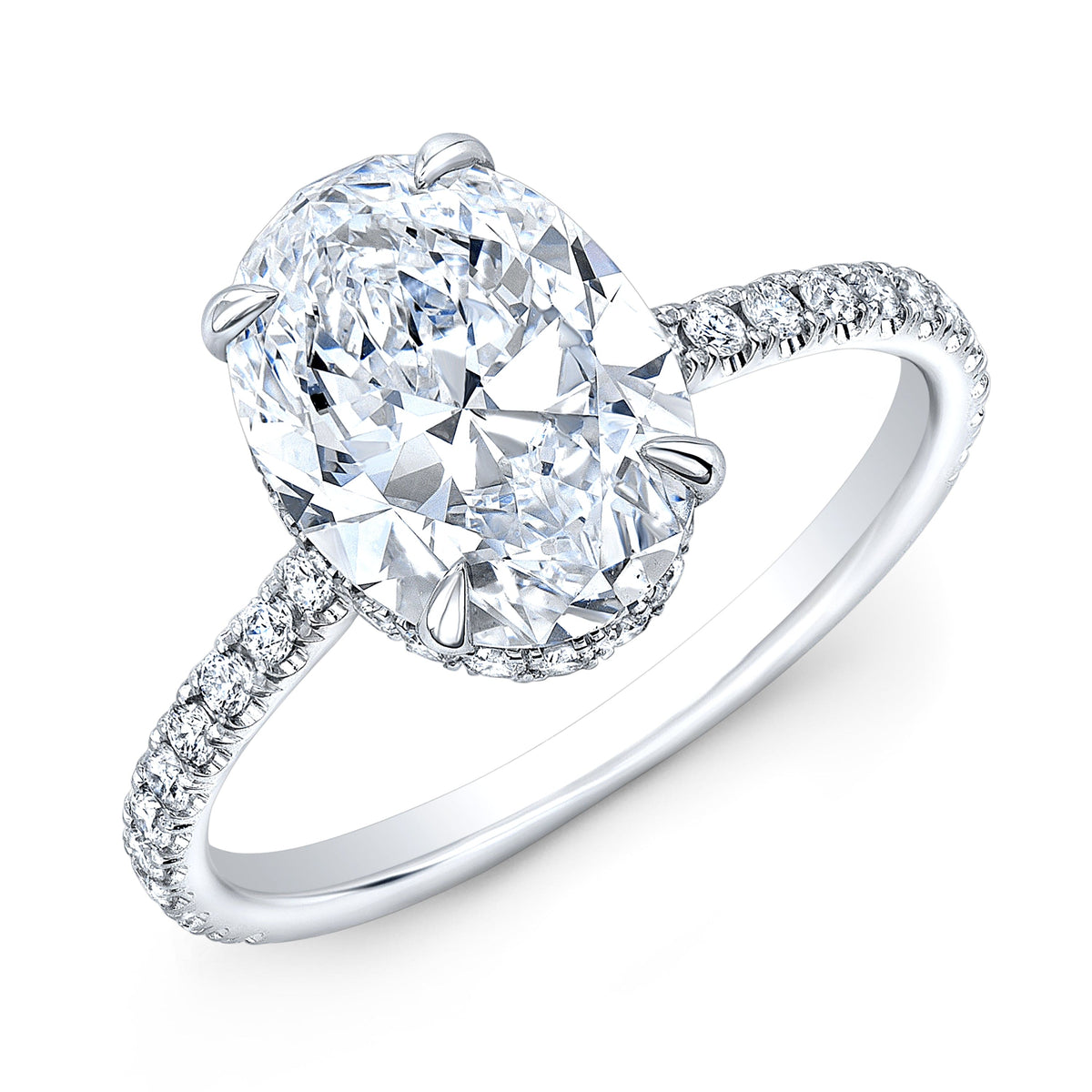 Oval engagement ring
