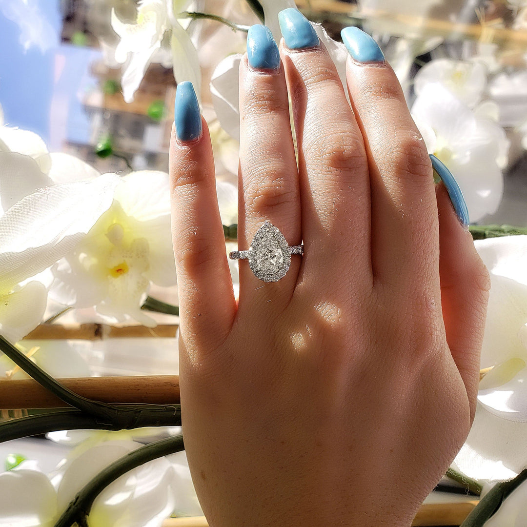 4.00 Ct. Teardrop Pear Shaped Diamond Ring Set H Color SI1 GIA Certified