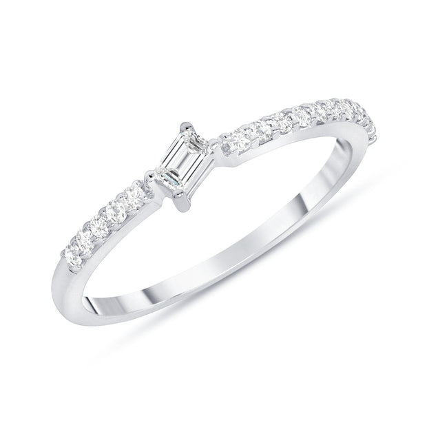 14k white gold tilted baguette diamond ring