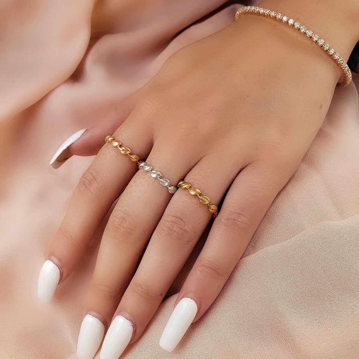Garden party ring 