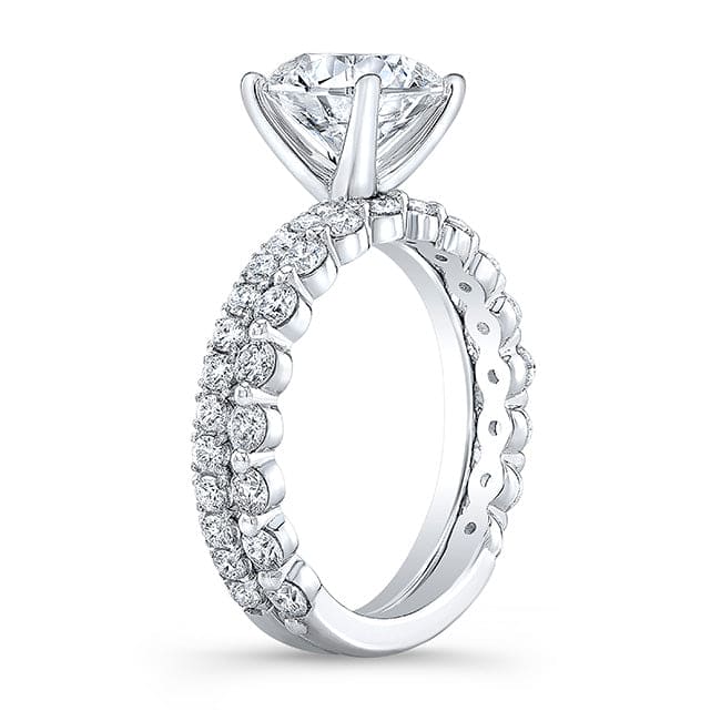 Round cut engagement ring & matching band side profile